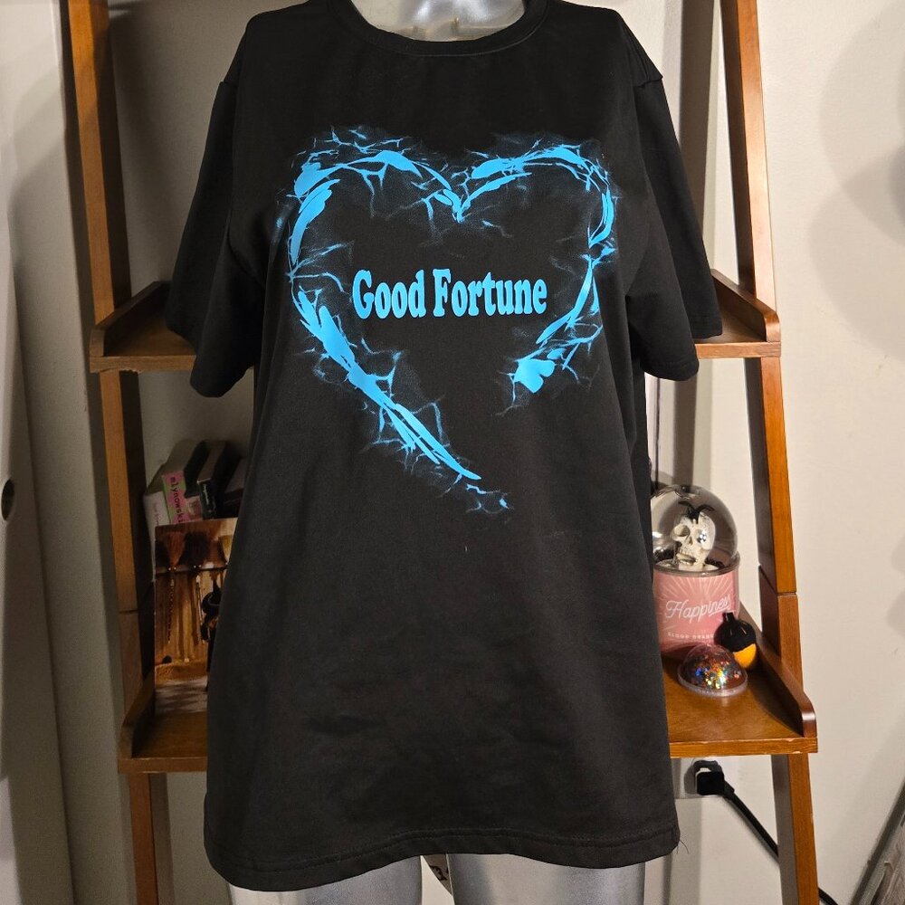 Manfinity "Good Fortune Heart" Tee – Size M